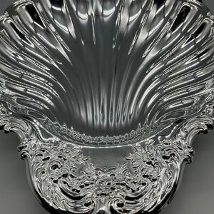 Oneida Shell Pattern Vintage 1987 Oneida Silversmiths Silver Plate Shell Serving Dish 14 ...
