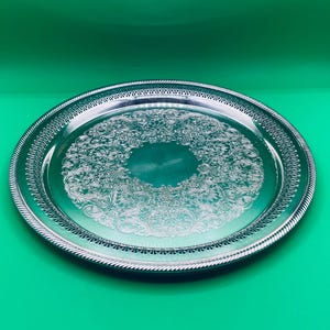 Vintage WM Rogers 172 Silver Plated Pierced Edge 15” Round Tray