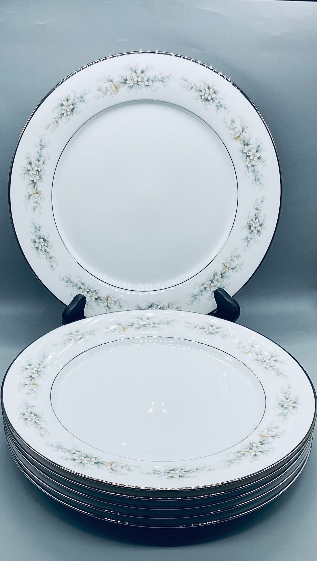 Vintage Contemporary Fine China by Noritake 3080 Melissa 6 Dinner