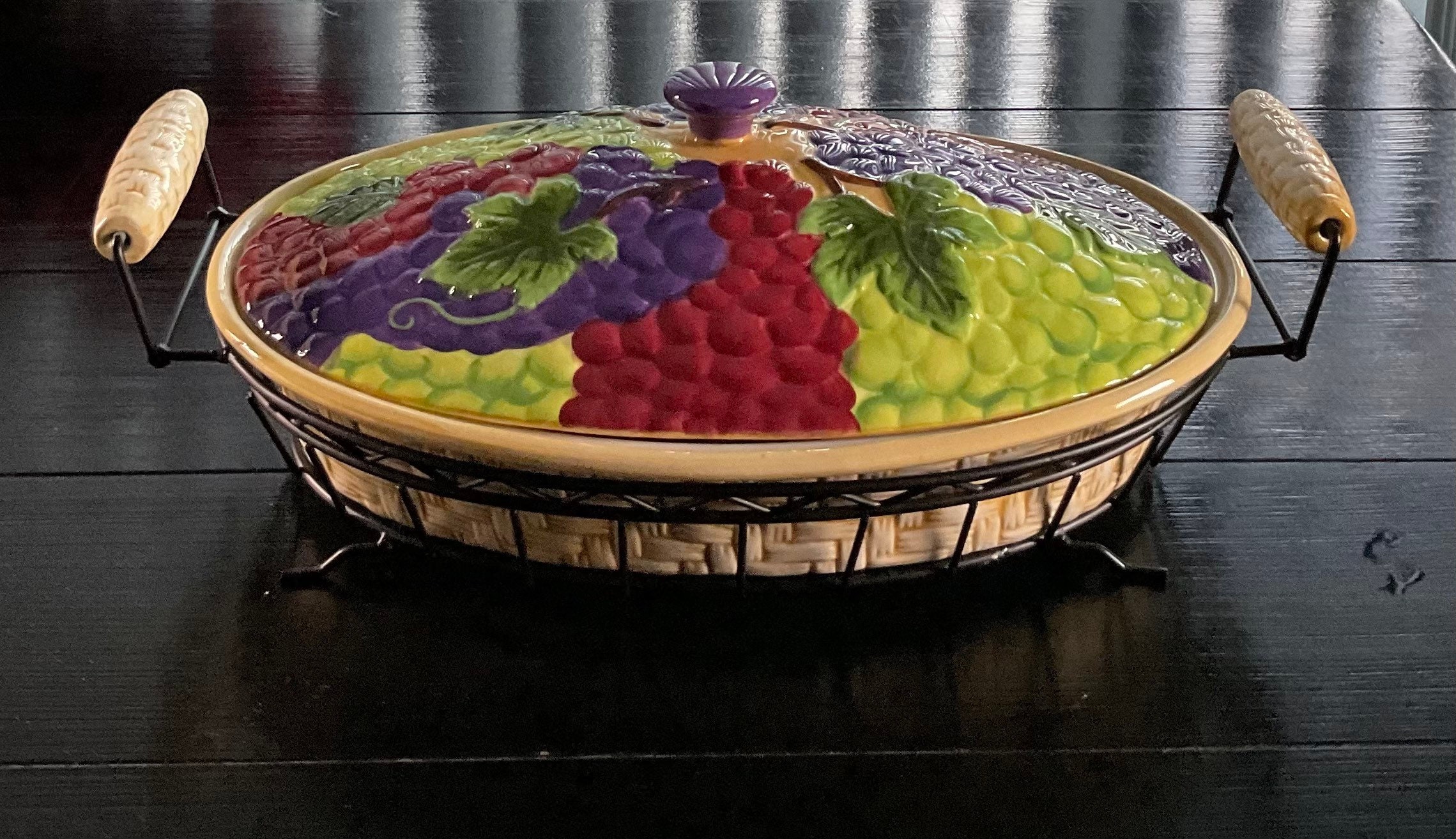 Temp-tations Presentable Ovenware par Tara Fruit Basket Ovale Couvercle Casserole - Canada