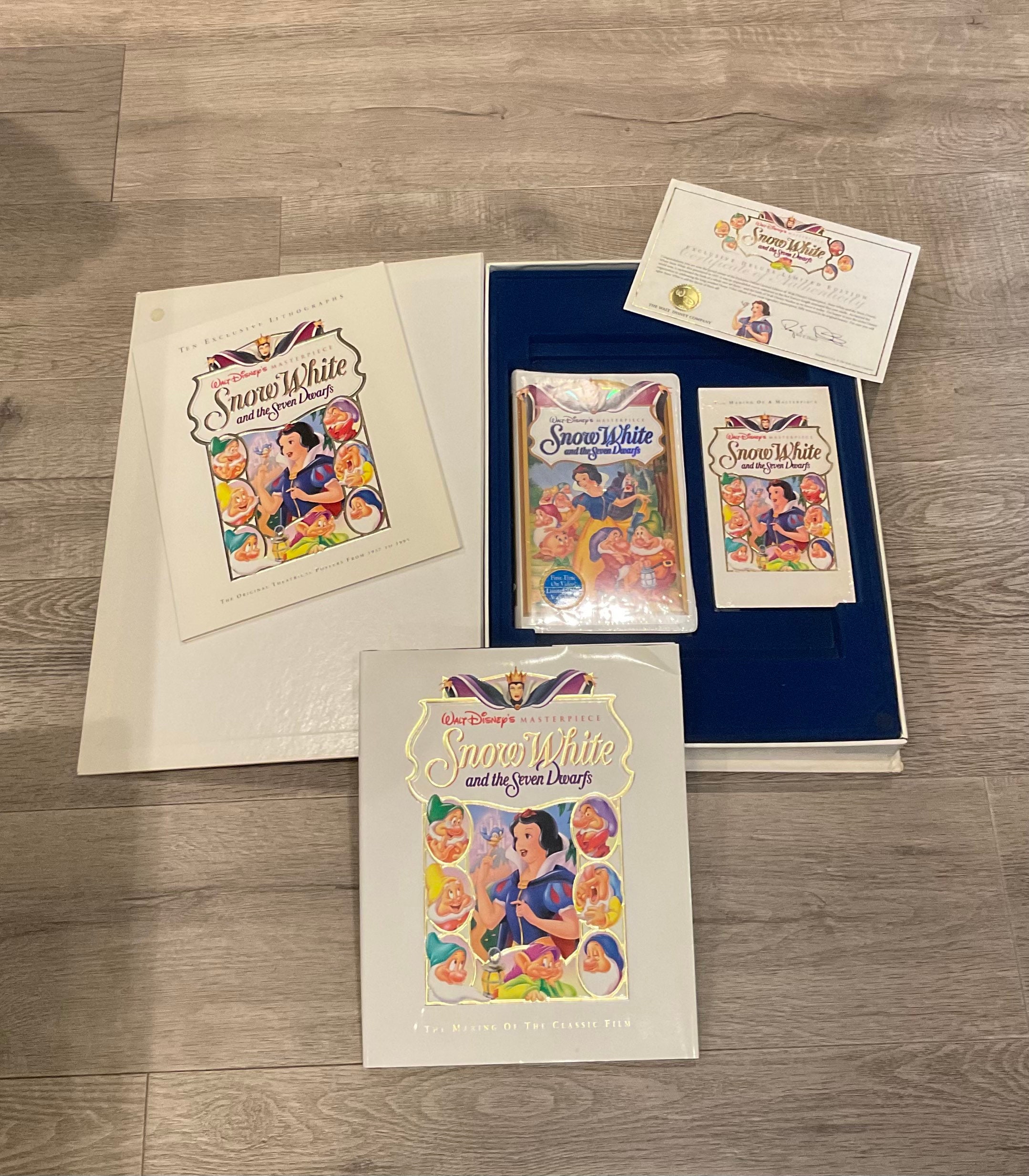 Exclusive Deluxe Video Edition Walt Disney Masterpiece “snow White