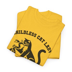 Kinderloze kattendame ik loop waar ik wil Shirt Kamala Harris Shirt liberaal shirt grappige kat Don't Tread on Me Gadsden 2024 verkiezing afbeelding 3
