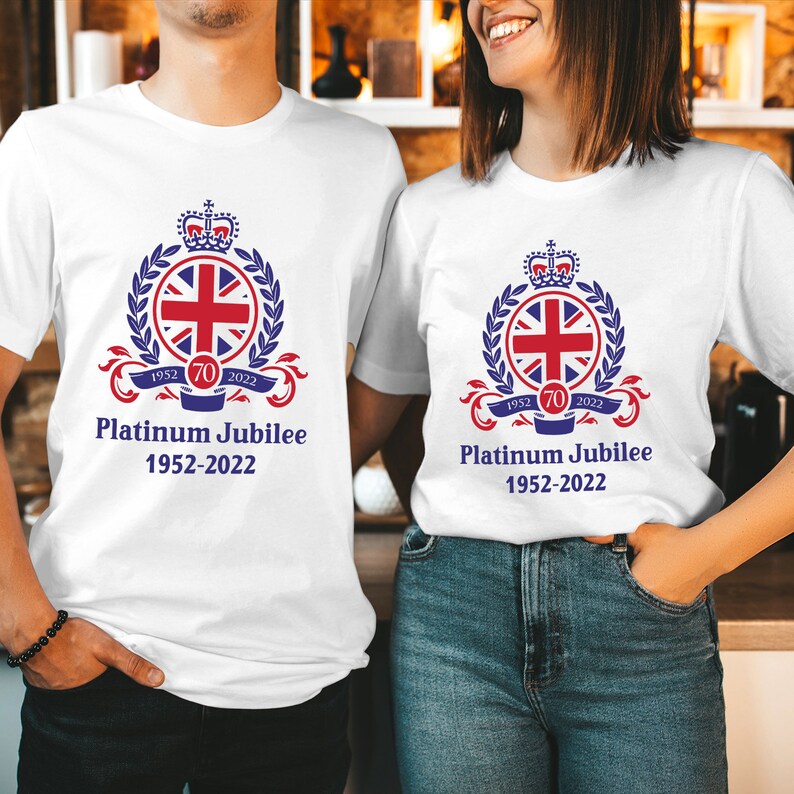 Queen Elizabeth II Platinum Jubilee 2022 CELEBRATION T shirt Union Jack Tshirt The Queen's Crown T shirt 1414 