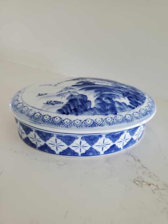 Vintage Oval Blue and White Trinket/Jewelry Dish … - image 1