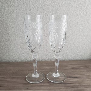 Vintage Cristal D&#39;Arques Durand Antique Pattern Knob Stem Champagne Glasses Set of 2