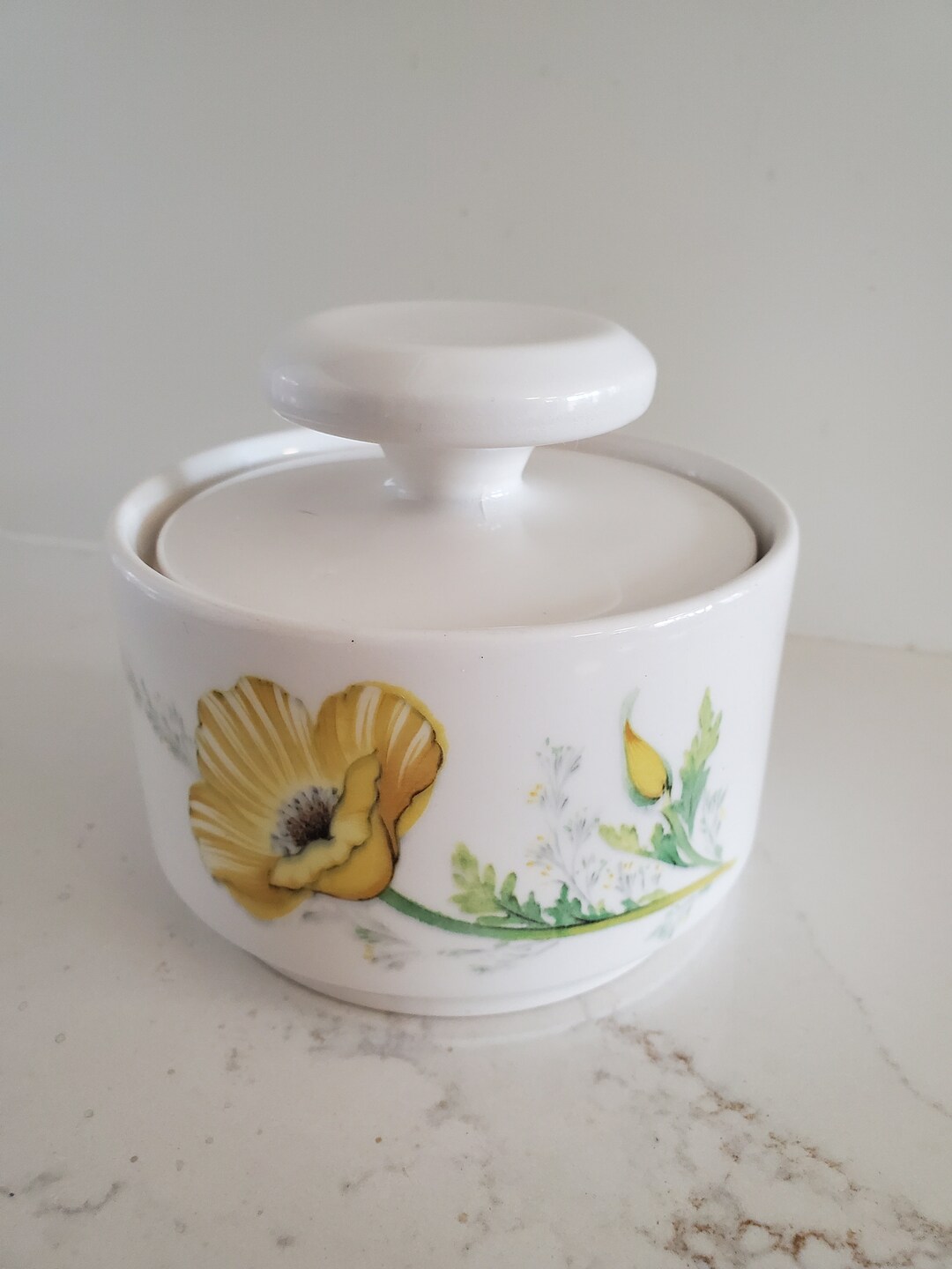 Noritake - 美品 Noritake ノリタケ ガラ コンテッサ 1497 シュガーポット 山吹 砂糖 蓋付 金彩 花柄 SU7471J ノリタケ 美品 Noritake ガラ コンテッサ 1497 シュガーポット