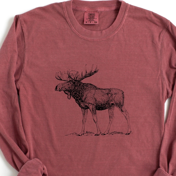 Camiseta de manga larga con estampado de alce, camiseta gráfica para hombre para actividades al aire libre con temática de vida silvestre.