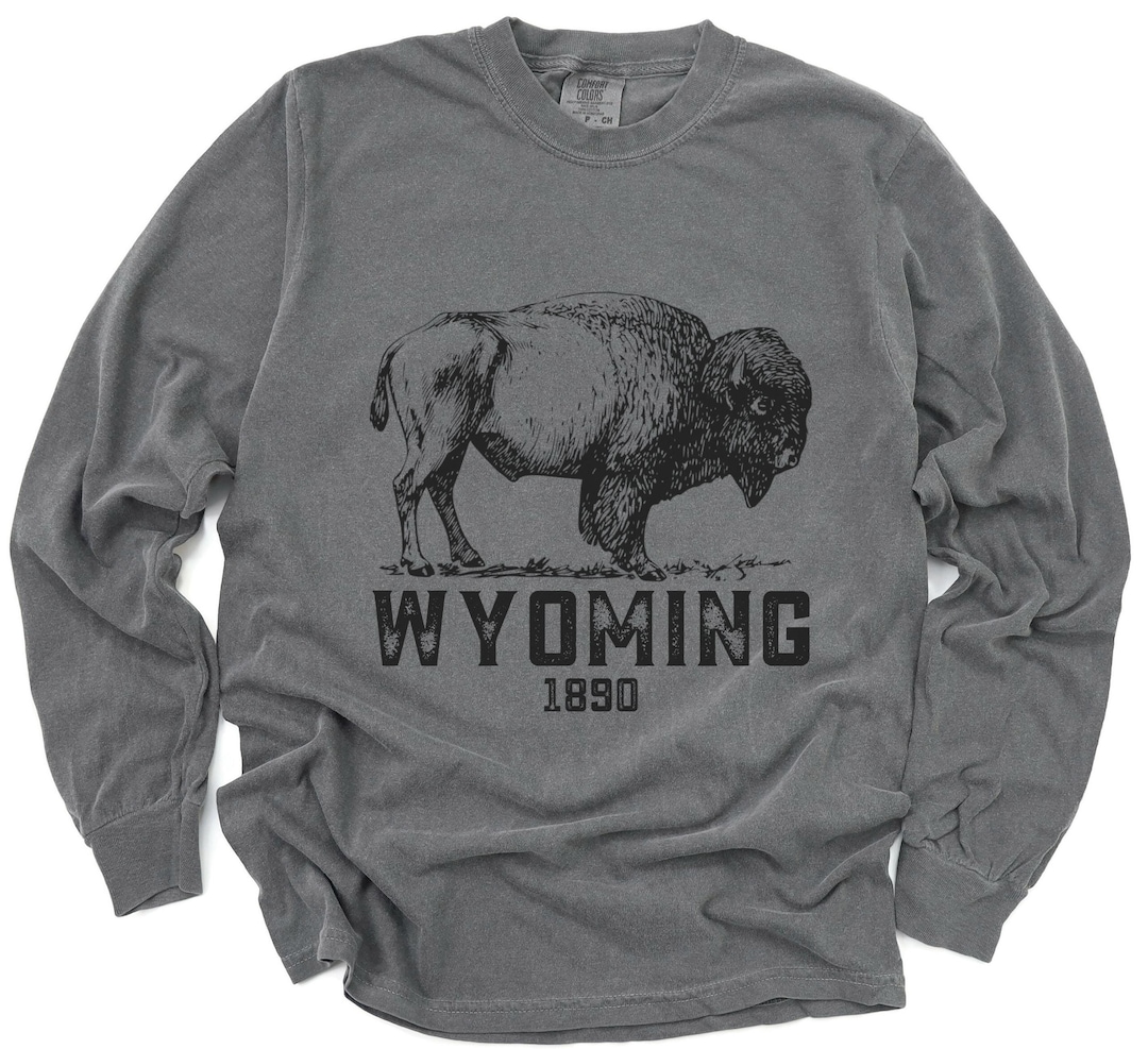Wyoming Bison Long Sleeve Tshirt Gift Tee, Buffalo Vintage Style