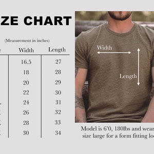 Op de afbeelding: Maattabel voor een T-shirt met afmetingen in inches voor breedte en lengte. De tabel toont maten XS tot en met 4X. Een model draagt een T-shirt in maat L.
