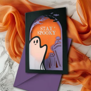 Restez fantasmagorique de Zazzle.be Liste d'envies Vous avez des idées ? Voeux faits main pour toutes les occasions | Cadeau holographique pour amis fantasmagoriques et fans d'Halloween | Décoration d'art murale