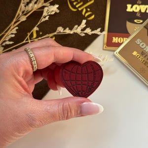 Reise Leder Patch Aufklebe | Jeder Meile jeden Moment | Applikation | Taschen-Deko | Rote Traveler's Notebook Liebe und Reiseplaner Zubehör