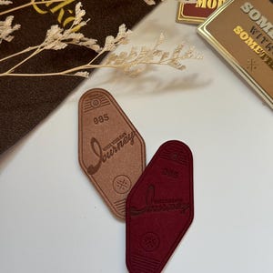 Reise Leder Patch Aufklebe | Reise Aufnäher | Applikation | Taschen-Deko | Rote Traveler's Notebook Liebe und Reiseplaner Zubehör