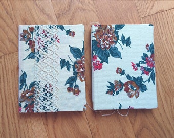 Petit porte-éphémère aux fleurs vintage - mini carnet fait à la main pour contenir des timbres, chutes de papier, pour personnes créatives !