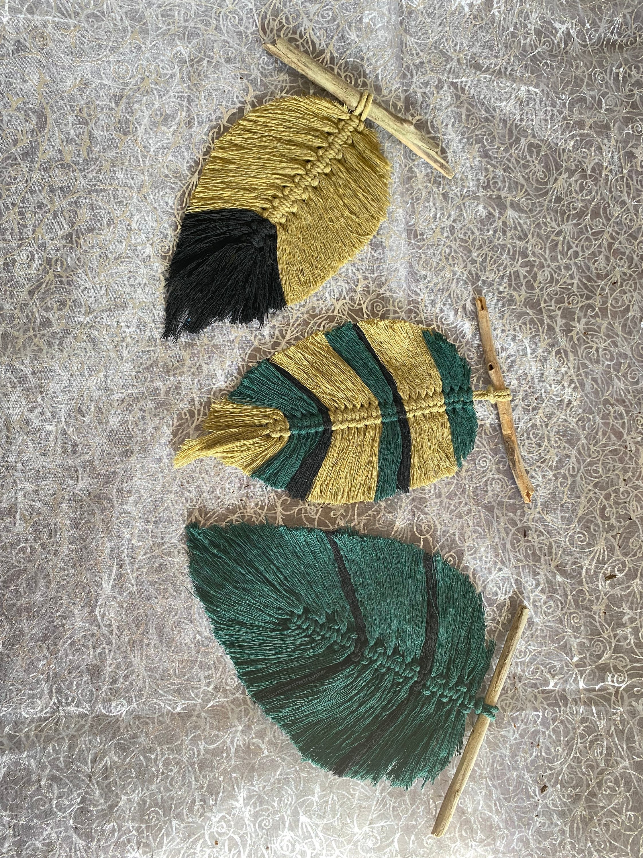 Trio de Feuilles en Macramé