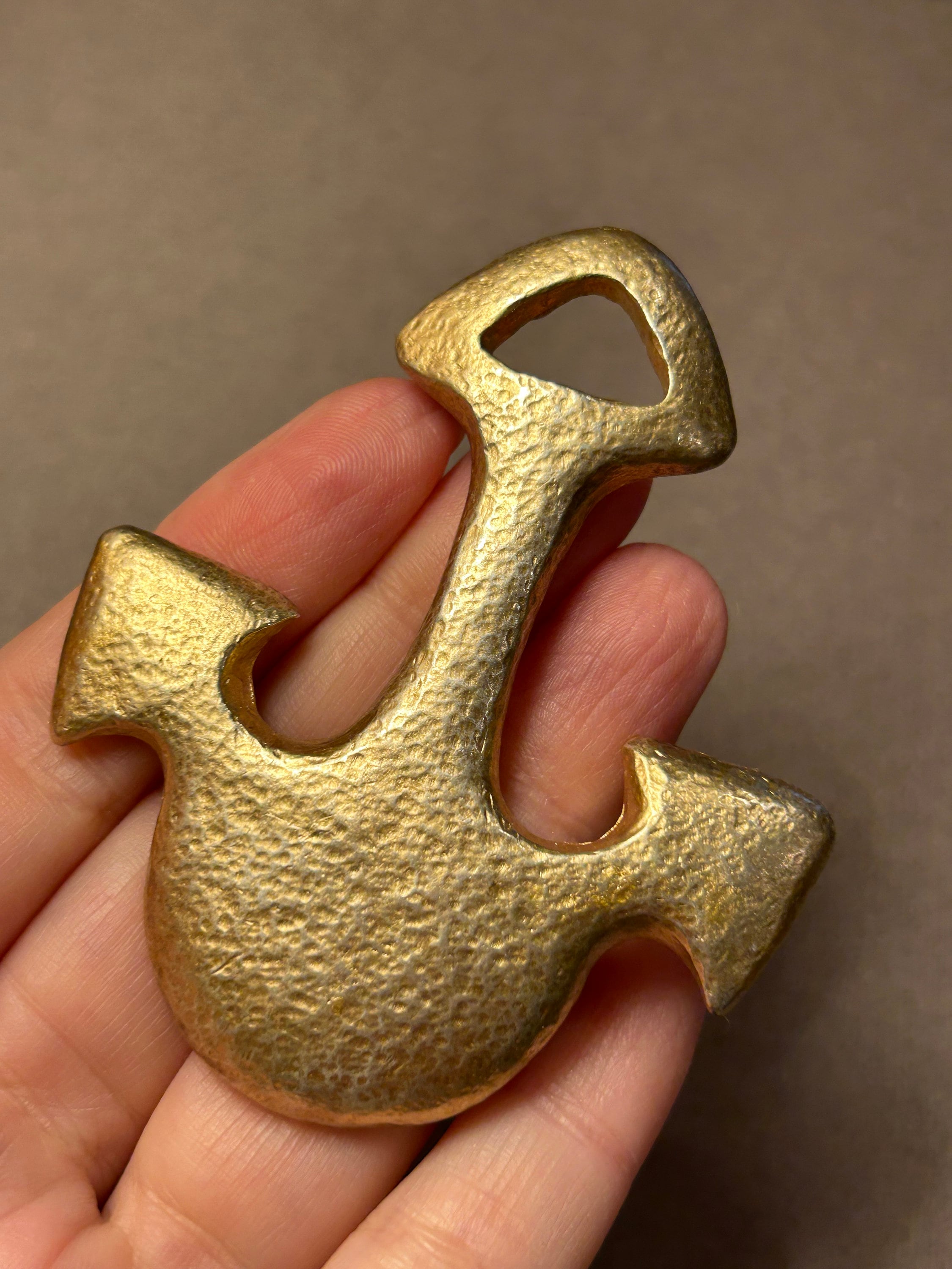 Broche Vintage Matière Première Paris - Étain Et émail Noir - Composition Enroulement