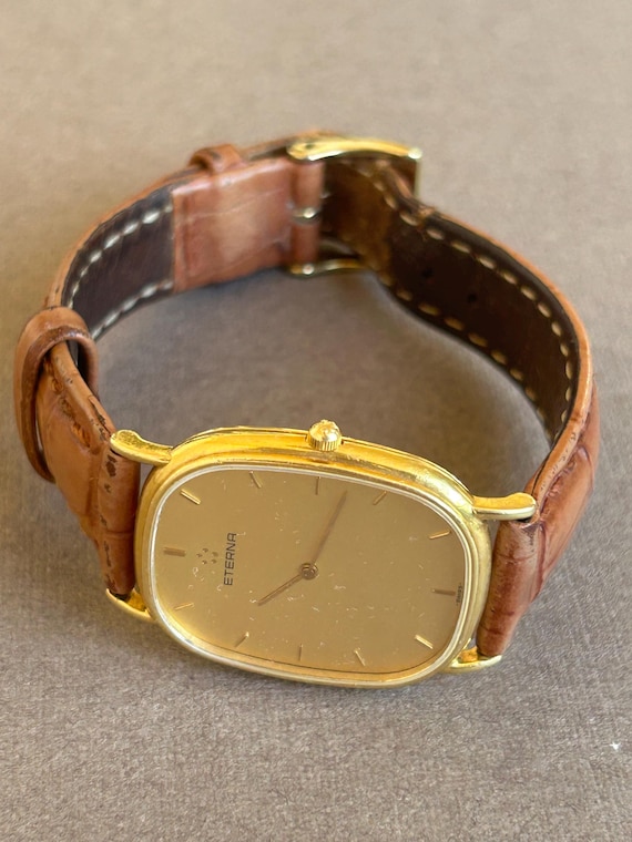 Eterna Swiss Quartz Watch – Solid 18K Gold Case – Original  display picture 3