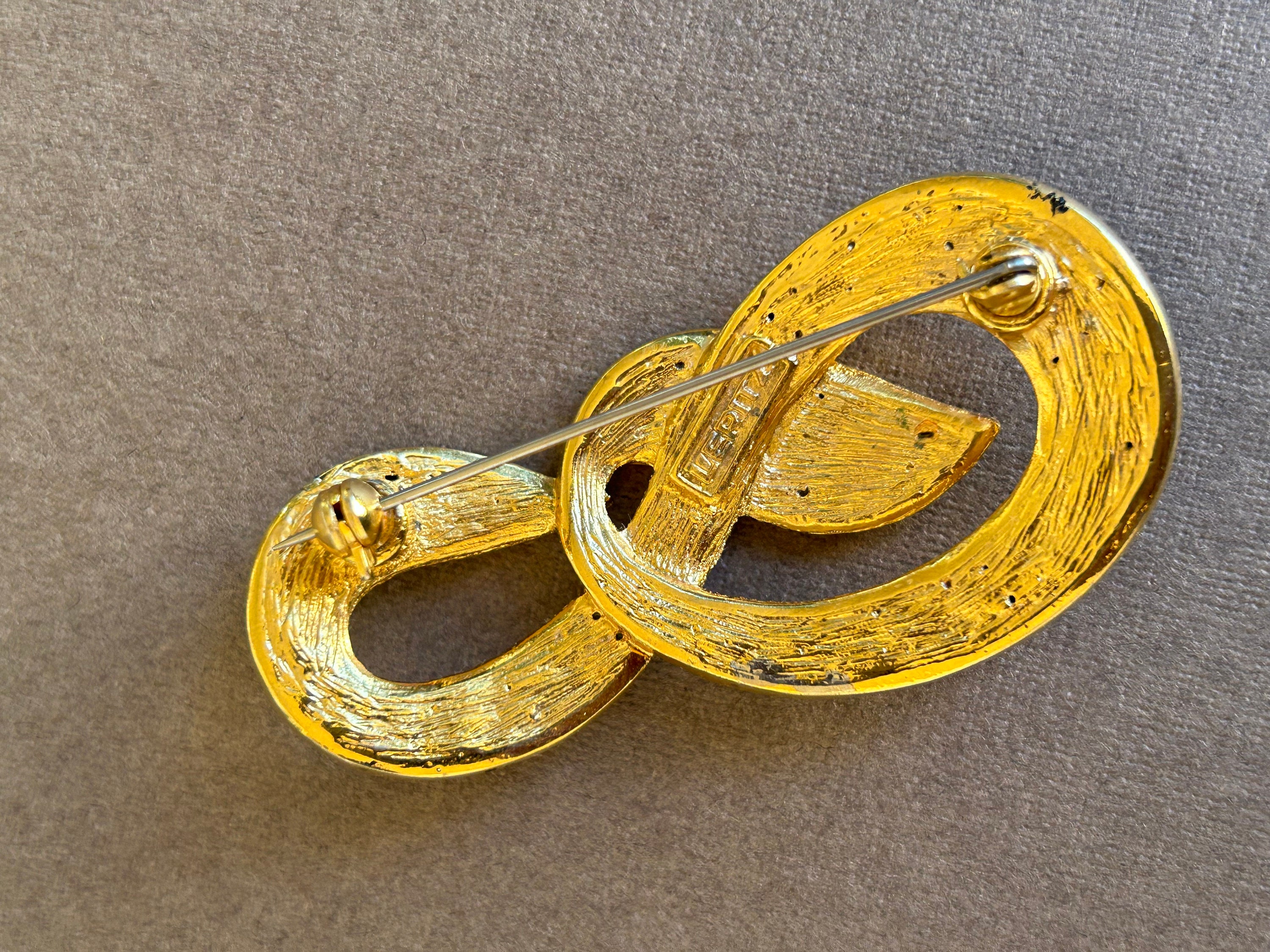 Vintage Leritz Brooch - Etsy Israel
