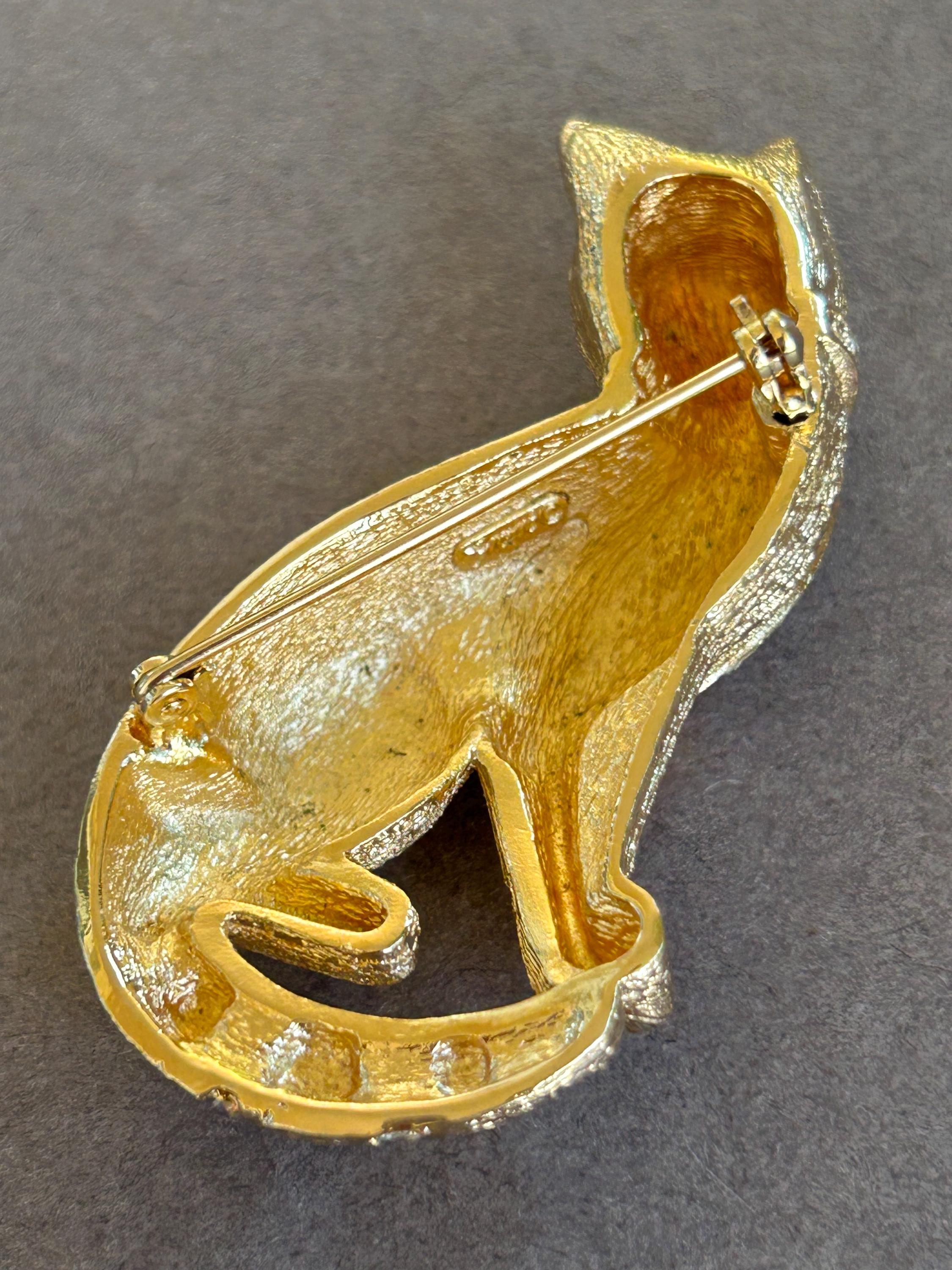 Humongous Cat Brooch main image 1