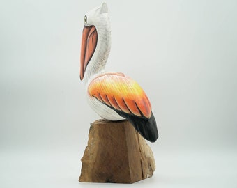 Pájaro pelícano blanco americano de madera, escultura de pájaro, amante de los animales, arte animal, madera rústica, madera de color, talla de madera, hecho a mano.