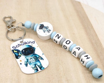 Personalisierter Schlüsselanhänger Astronaut Schulkind mit Name Junge Geschenk Einschulung Geburtstag Taschenbaumler Ranzenbaumler