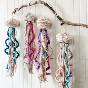 Macrame Hanging Jellyfish,  Coastal Sea Creatures Decor,  Nautical Nursery Decor,  Coastal Bedroom Wall Hanging, Beach Jellies, Seascape