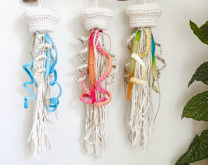 Macrame Jellyfish Decor Coastal Nursery Art Hanging Wall Decoration Beach House Nautical Theme Ocean Bedroom Boho Style Marine Creature