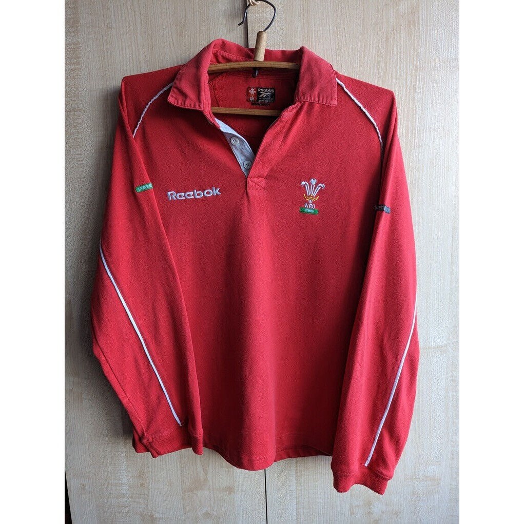 Wales Reebok - Etsy