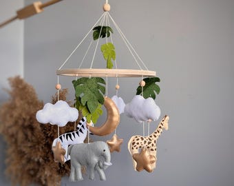 Baby mobile safari - Giraffe crib mobile - Jungle nursery mobile - Zebra Lion Elephant baby mobile, newborn gifts, nursery decor