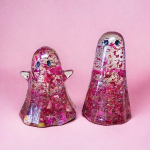 Resin Ghosts, rose petals, ghost ornament, spooky gift, Halloween decoration, spooky floral, flower ghost, adopt a ghost, ghost figurine