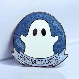Pin de esmalte fantasma que brilla en la oscuridad: Concientización sobre enfermedades invisibles