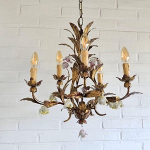 Italian gold tole chandelier porcelain flowers pink and yellow and leaves, 5 lights, Toleware chandelier, High ceiling chandelier light