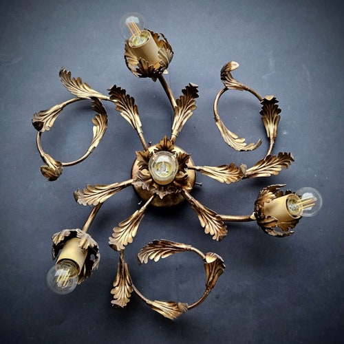 Plafonnier feuilles d'acanthe, plafonnier italien doré 4 ampoules, plafonnier Hollywood Regency