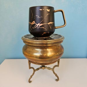 Beautiful  brass teapot Warmer with removable legs, Vintage Tealight Warmer, Coffeepot Warmer, Tea Party Accessory, Gift for tea lover