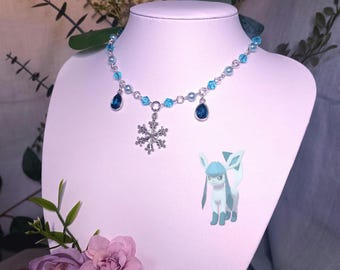 Glaceon ~ von Pokémon/ Eeveelutions inspirierte Perlen Halskette ~ Schmuck für Pokémon Fans ~ Anime Manga Fairycore Stil