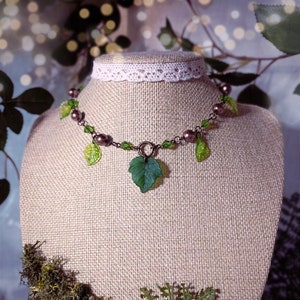 Milva ~ Beaded Necklace with Leaves ~ Necklace with Ivy Leaf ~ Witchy Cottagecore Forestcore Fairycore Y2K