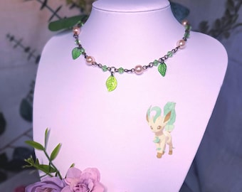 Leafeon ~ von Pokémon/ Eeveelutions inspirierte Perlen Halskette ~ Schmuck für Pokémon Fans ~ Anime Manga Fairycore Stil