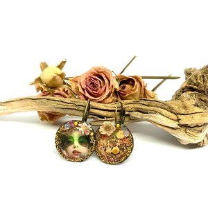 Orecchini poetici fatti a mano per donna con fiori, resina e fiori naturali secchi, creazione unica per lei, regalo per la mamma