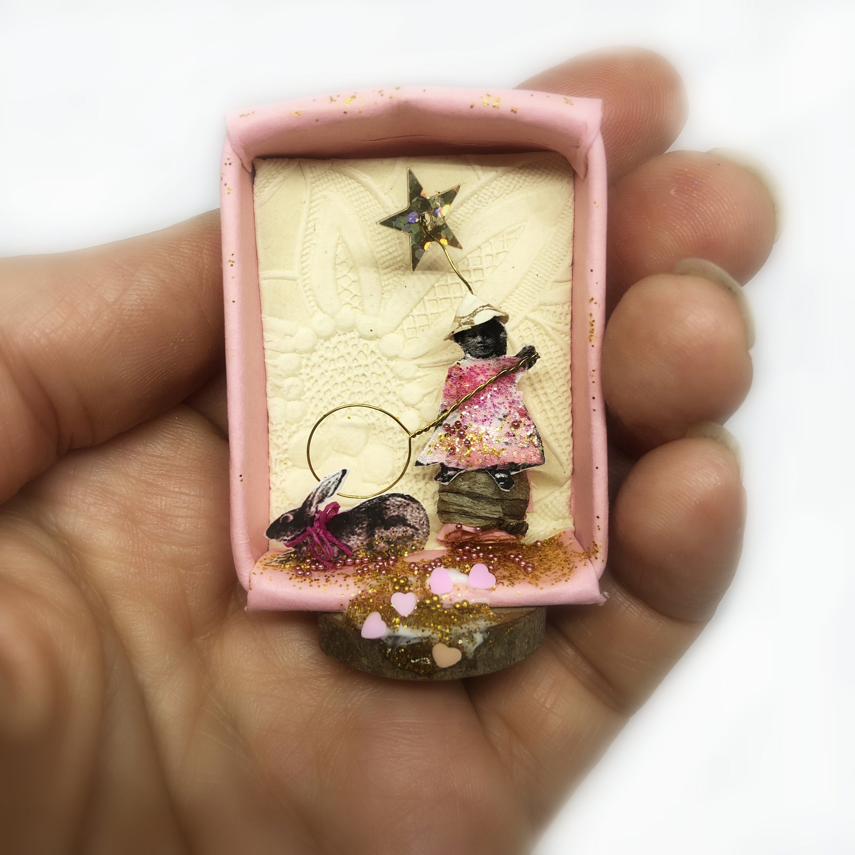 Diorama Miniature Cadeau Paques, Boite Lapin de Paques, Matchbox Art Rabbit Easter, Childhood Matchb