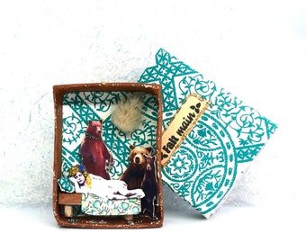 Miniature diorama decor fairy tale 3d paper collage in a matchbox with Goldilocks and the three bears to put or hang