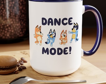 Tasse à café bicolore Bluey Dance Mode, 15 oz