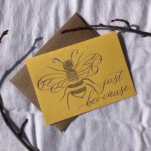 Carte vierge, simplement parce que je pense à vous, bonjour, calligraphie aux lettres, papillon fleuri, abeille et libellule