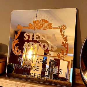 Logo Della Fabbrica Di Birra Famosa Di Stella Artois Del Belga Su Un Pub Ostrava Image133807530 - Foto 10