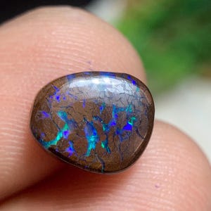 Högkvalitativa smycken Boulder Matrix Opal, 8x8x3MM Lös Boulder Matrix Opal Cabochon av exceptionell kvalitet för skräddarsydda gulddesigner