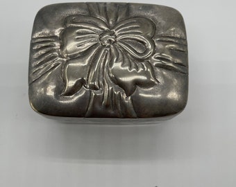 Pewter Bow Trinket box