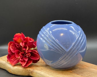 Art Deco round periwinkle blue purple vase 80’s