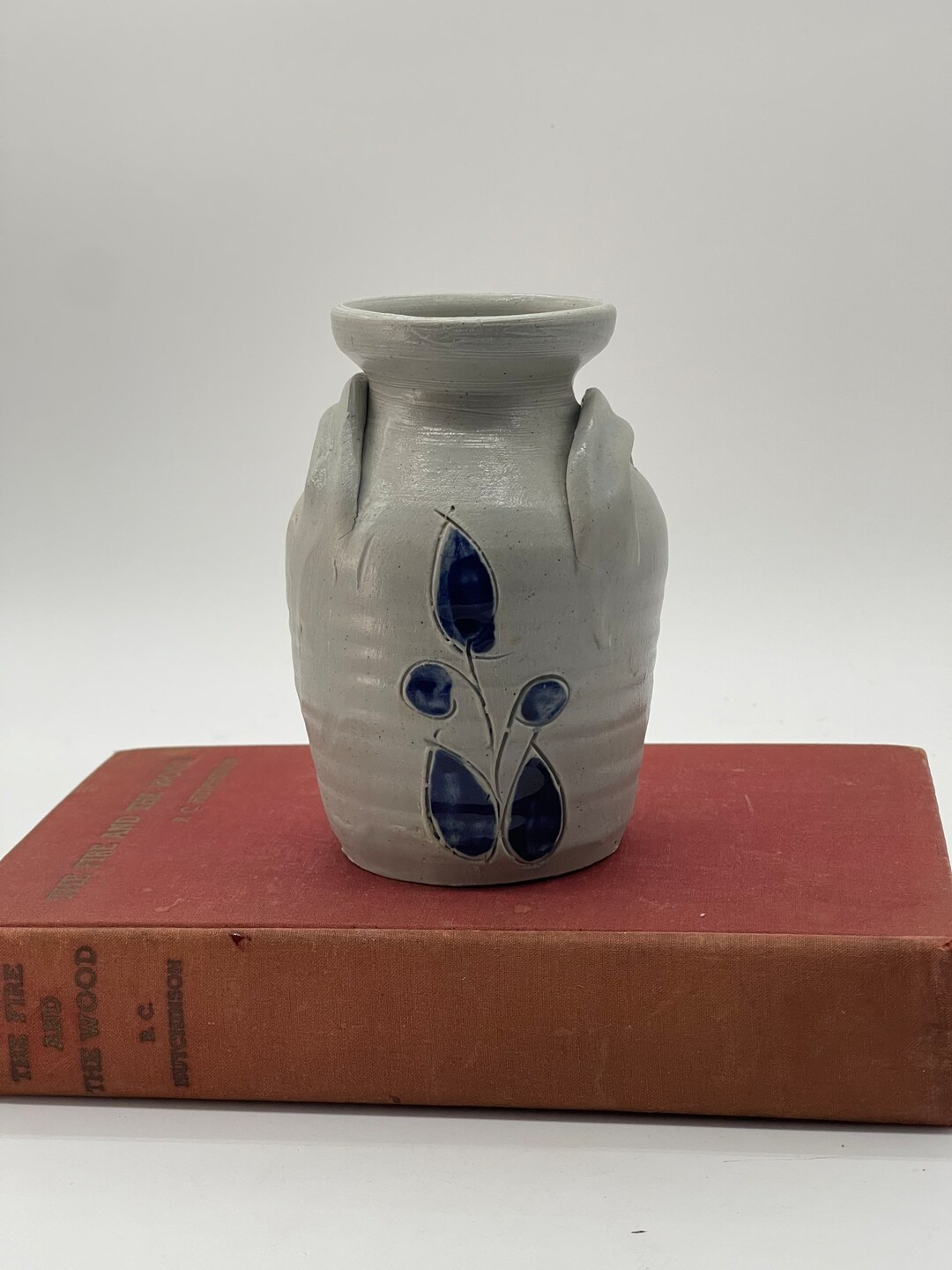 Williamsburg Pottery Vase From Virginia in a Great Grey and Blue With
