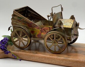 Vintage looking Tin Model T music