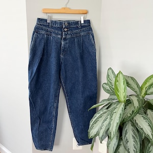 Vintage Lee Pleated Mom Jeans 32x31