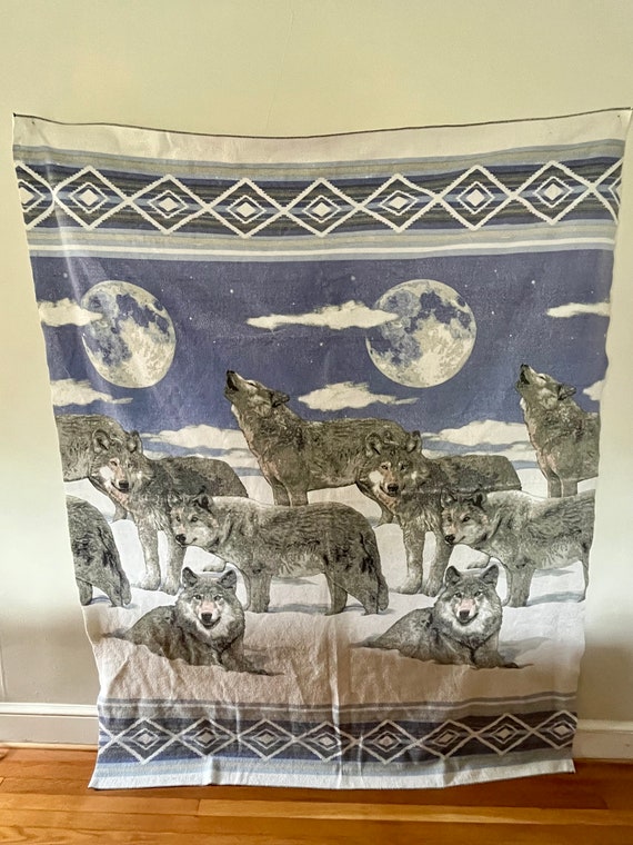 Howling wolf blanket hotsell