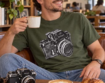 Nikon F-kamera T-shirt, retrofilmfotografering grafisk t-shirt, klassisk 35 mm kamera T-shirt, fotografgåva, analog fotografiälskare